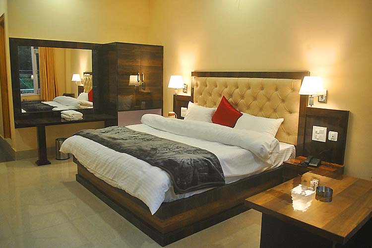 super deluxe rooms in dharamshala